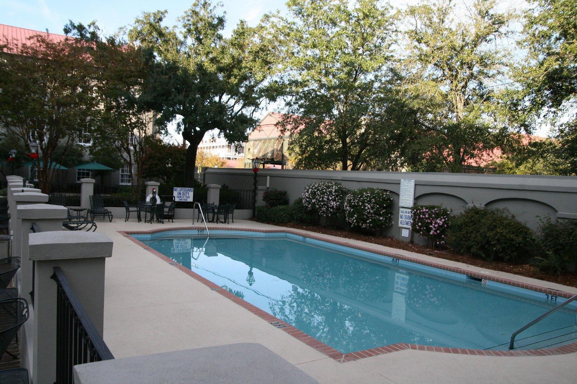 Hampton Charleston-historic District 3* Charleston